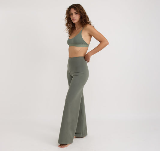 Core Straight Leg Pants - Seaweed - Organic Basics