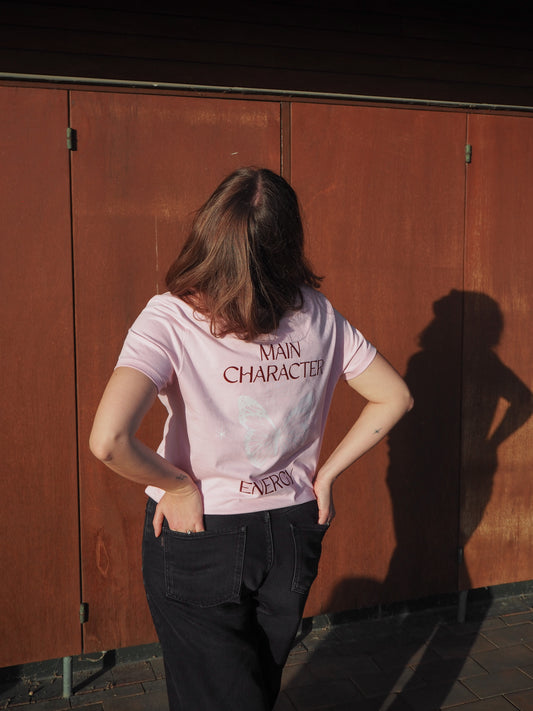 T-shirt 'Main Character Energy' - Cotton Pink